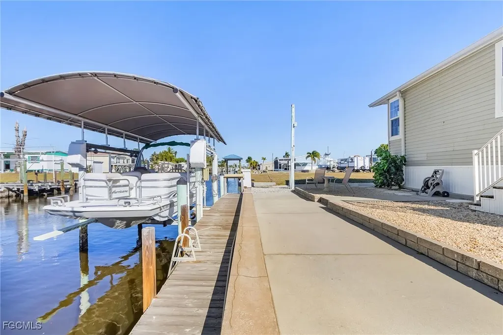 4982 Sandpiper Drive N St. James City FL 33956