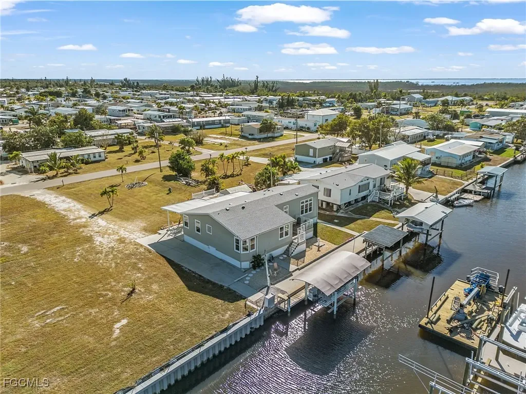 4982 Sandpiper Drive N St. James City FL 33956