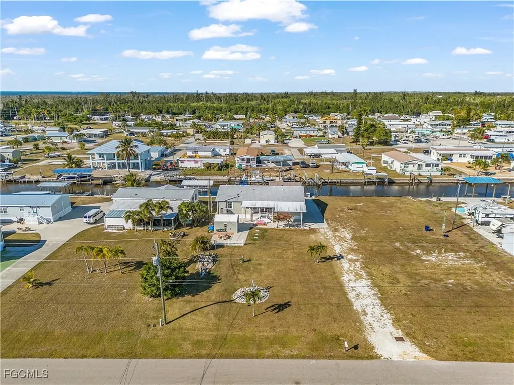 4982 Sandpiper Drive N St. James City FL 33956