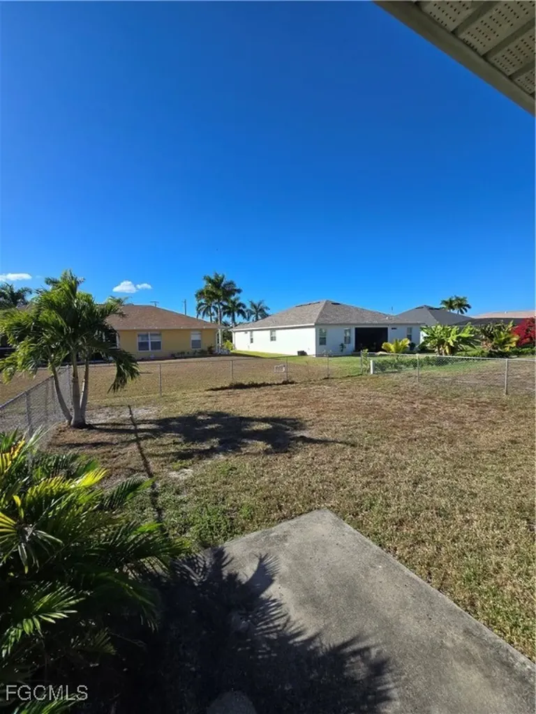 3820/3822 SW 16th Place Cape Coral FL 33914