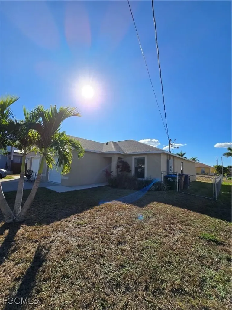 3820/3822 SW 16th Place Cape Coral FL 33914