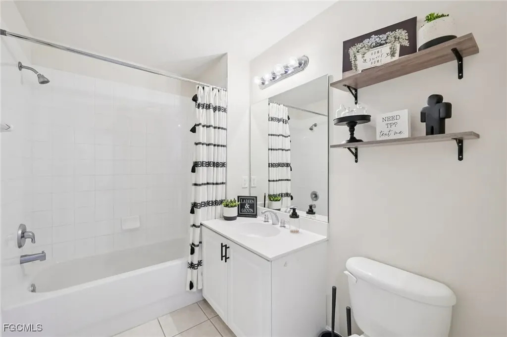 3940 Pomodoro Circle Cape Coral FL 33909