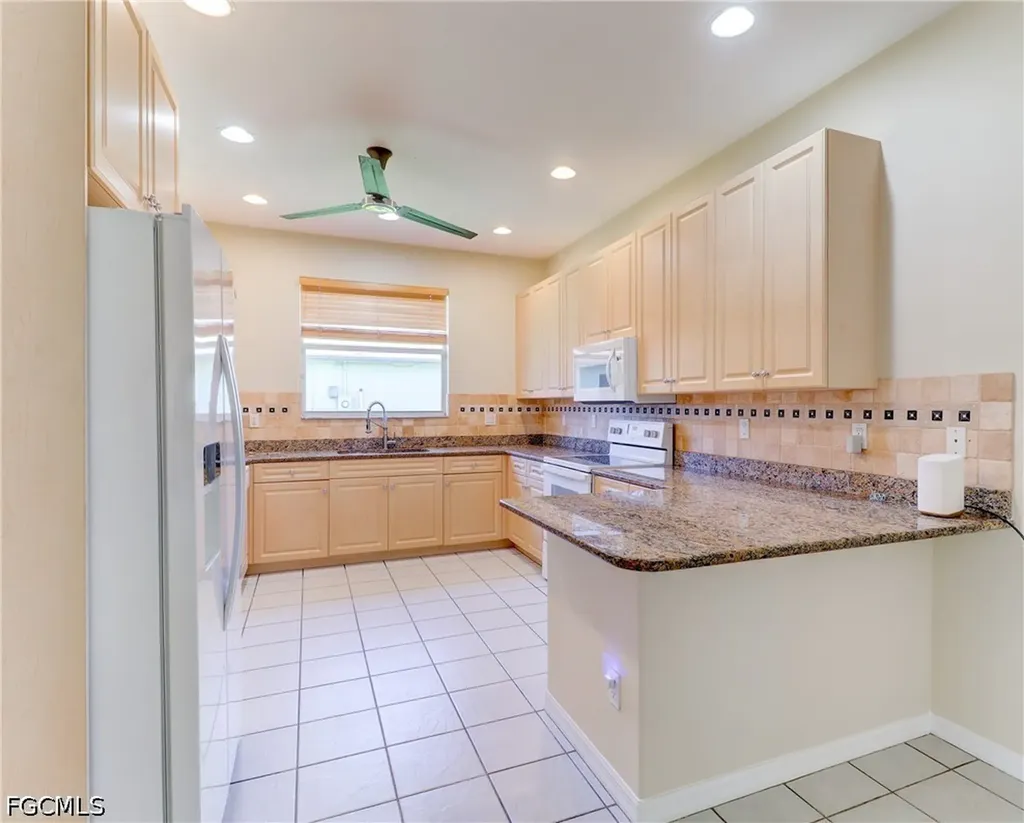 2116 SW 44th Street Cape Coral FL 33914