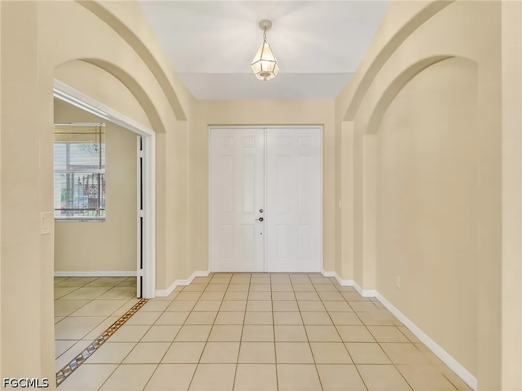 2116 SW 44th Street Cape Coral FL 33914