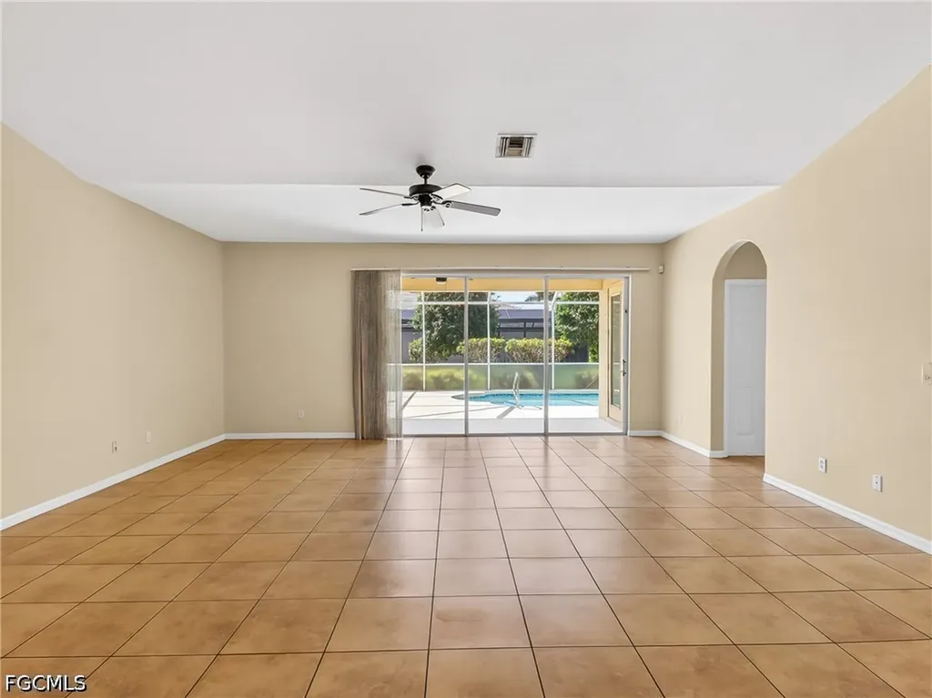 2116 SW 44th Street Cape Coral FL 33914