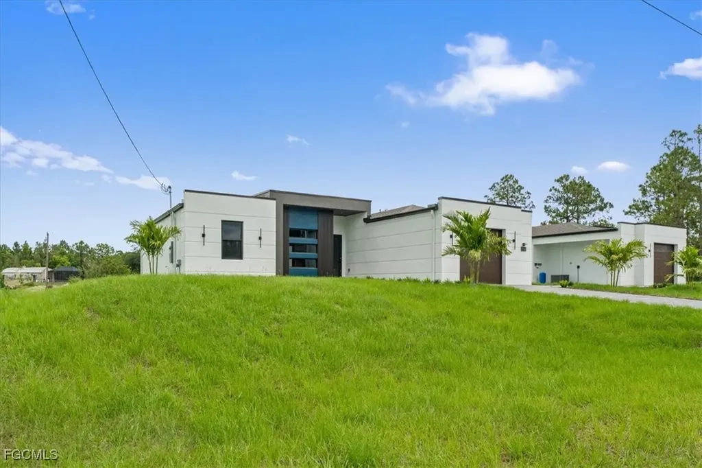 729 Colyer Street E Lehigh Acres FL 33974