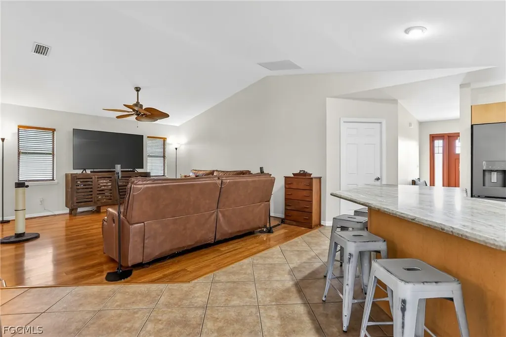 1425 SE 21st Terrace Cape Coral FL 33990