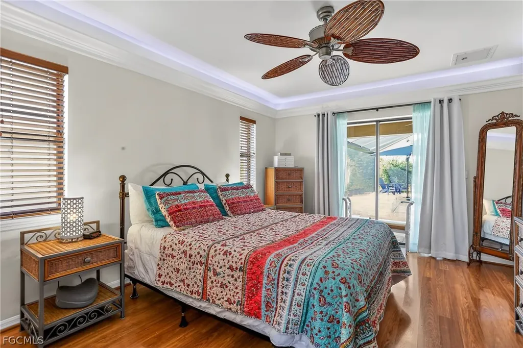 1425 SE 21st Terrace Cape Coral FL 33990