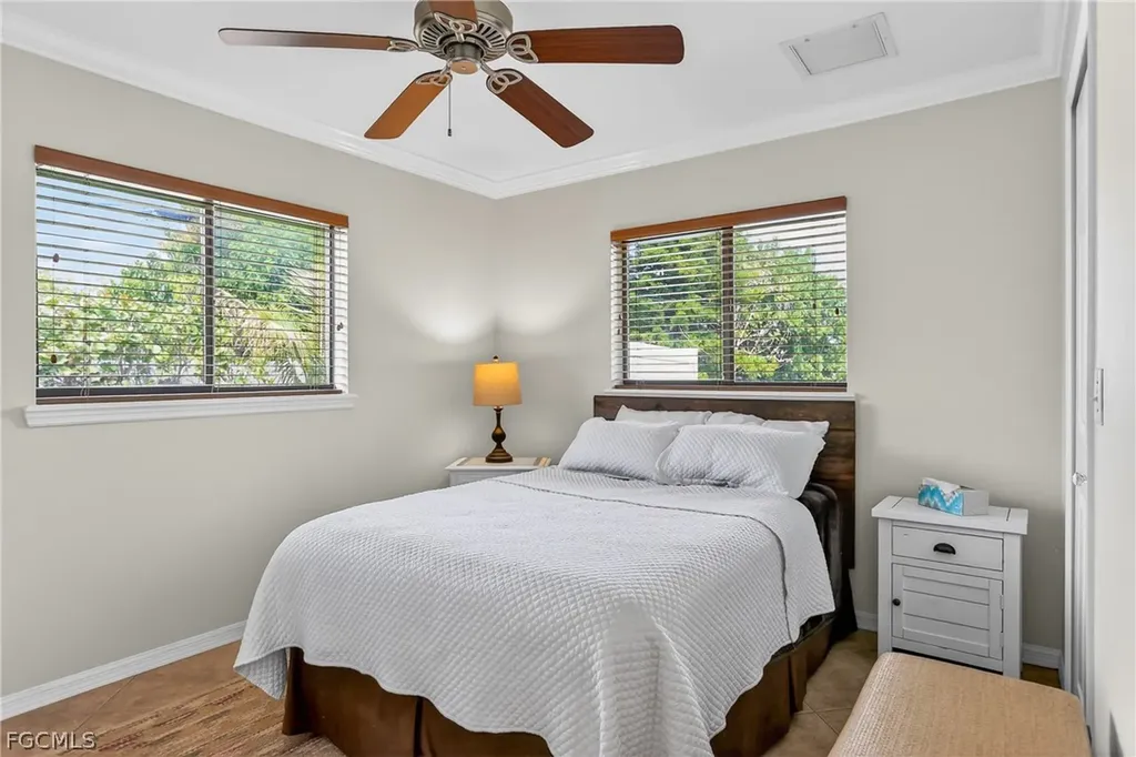 1425 SE 21st Terrace Cape Coral FL 33990