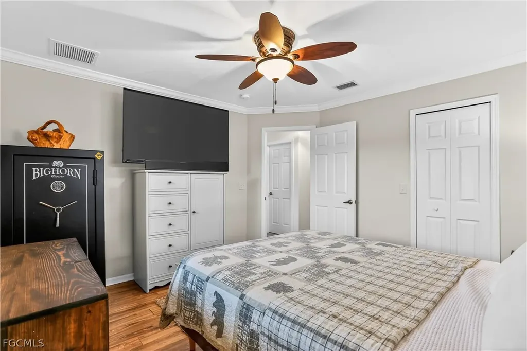 1425 SE 21st Terrace Cape Coral FL 33990