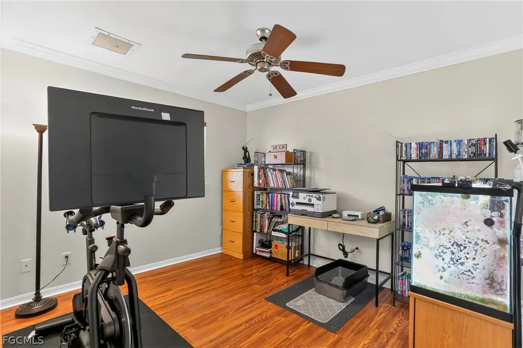 1425 SE 21st Terrace Cape Coral FL 33990
