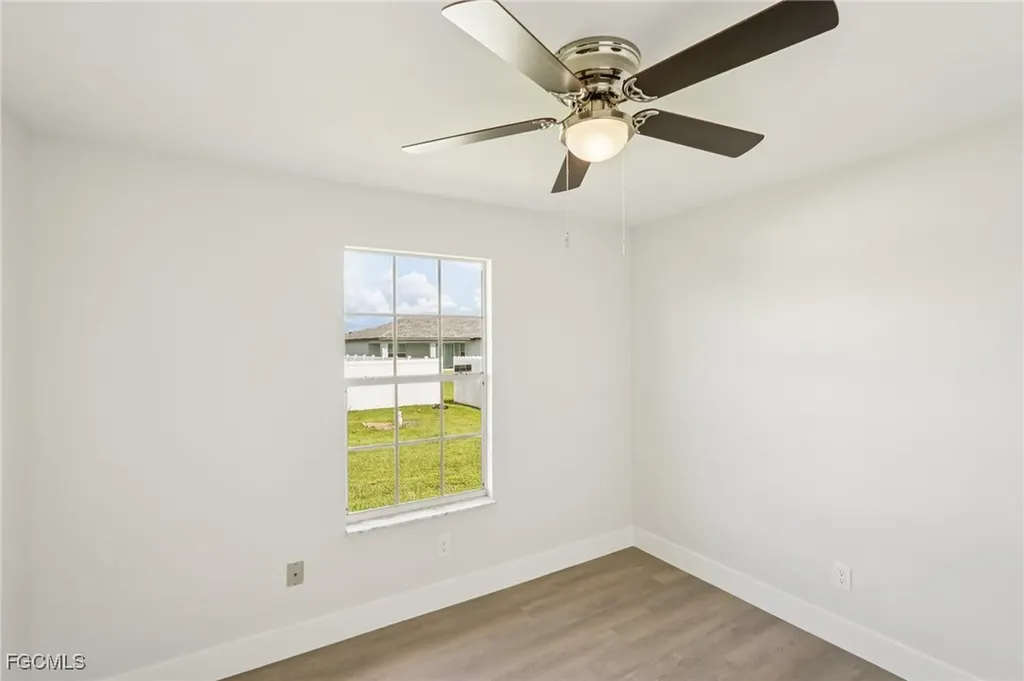 479 NE 2nd Place Cape Coral FL 33909