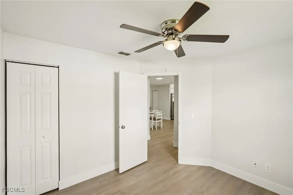479 NE 2nd Place Cape Coral FL 33909