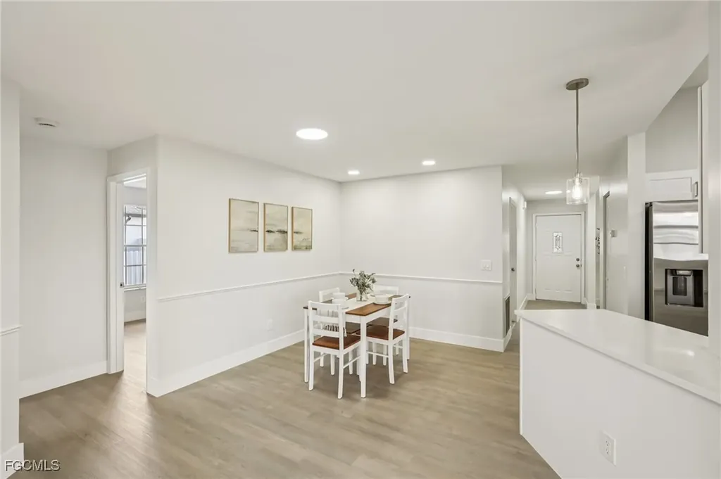 479 NE 2nd Place Cape Coral FL 33909