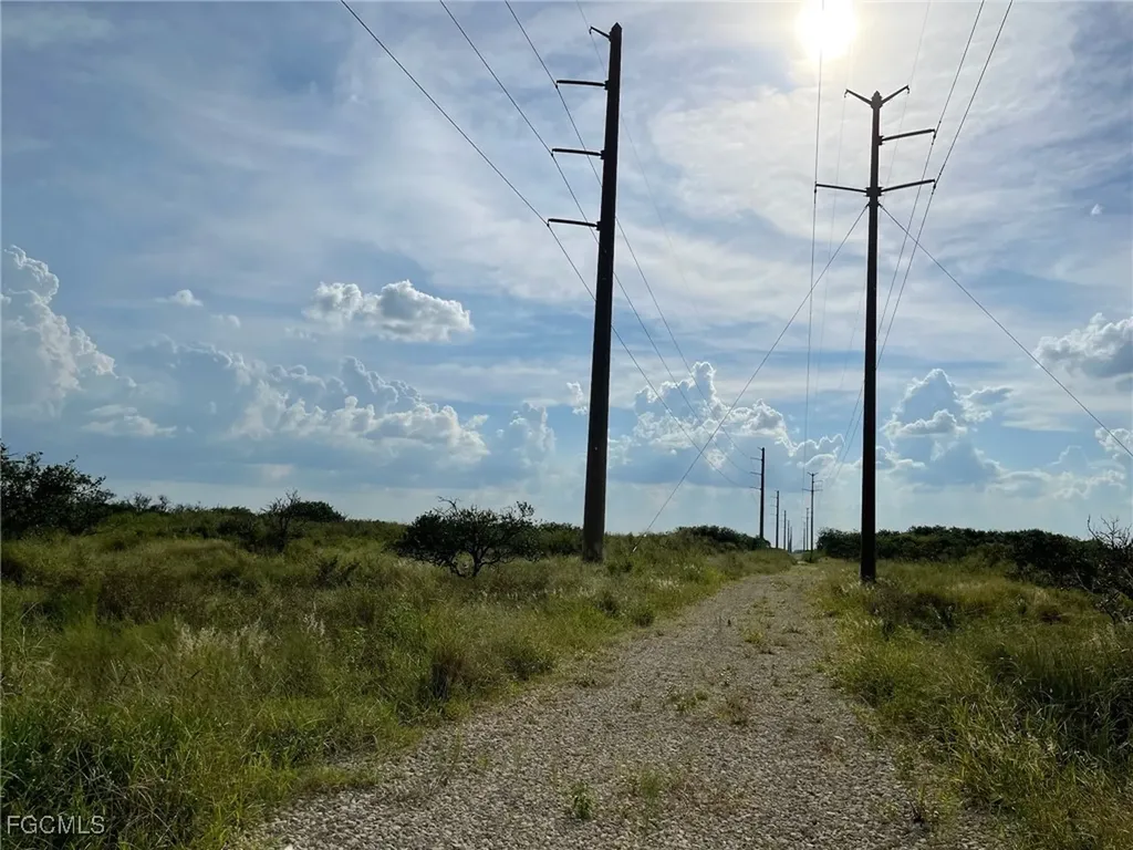 6876 5th Road Labelle FL 33935