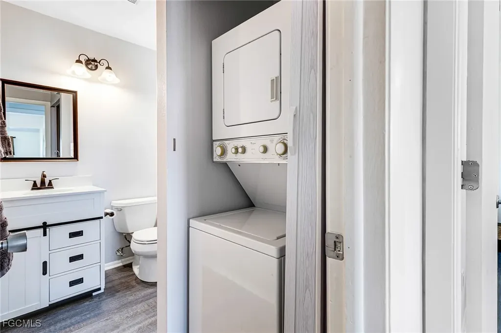 5755 Foxlake Drive North Fort Myers FL 33917