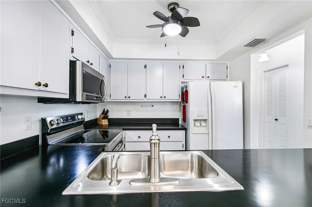 5755 Foxlake Drive North Fort Myers FL 33917