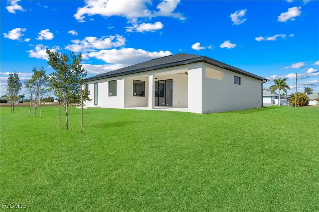 2728 Tropicana Parkway W Cape Coral FL 33993