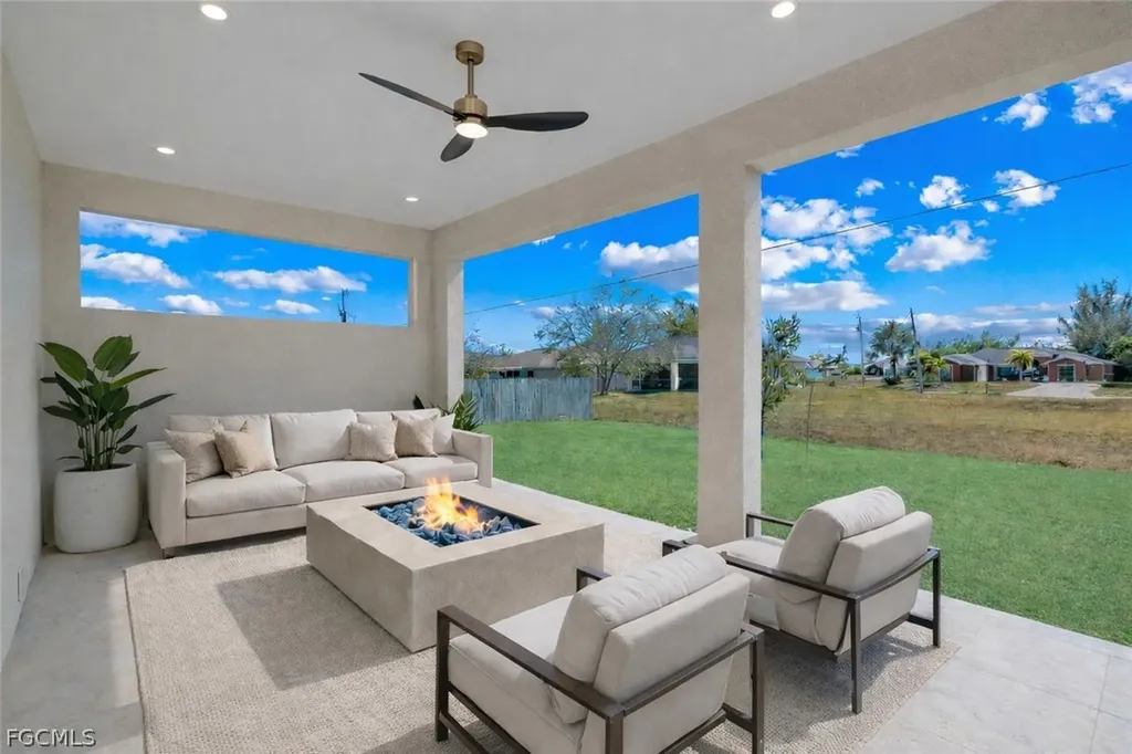 2728 Tropicana Parkway W Cape Coral FL 33993