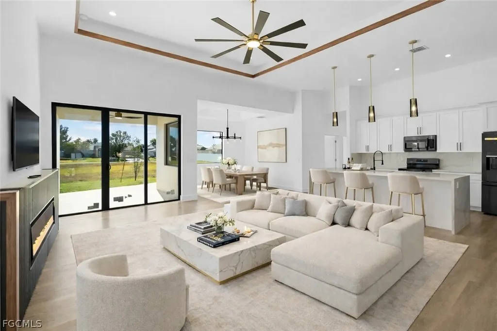 2728 Tropicana Parkway W Cape Coral FL 33993