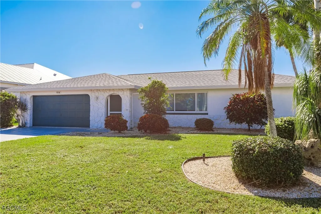 1936 Palaco Grande Parkway Cape Coral FL 33904
