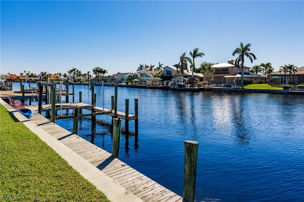 1936 Palaco Grande Parkway Cape Coral FL 33904