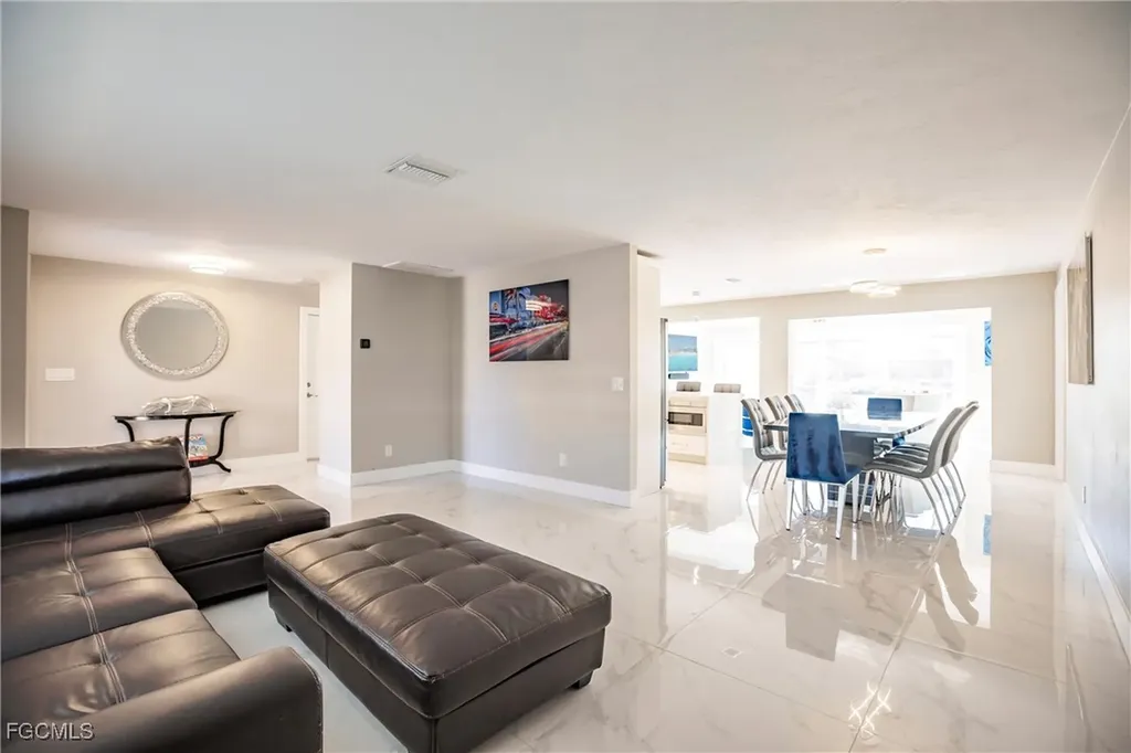 1936 Palaco Grande Parkway Cape Coral FL 33904