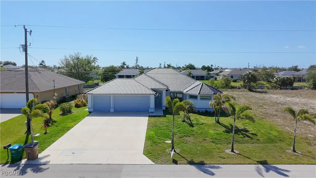 3318 SW 8th Place Cape Coral FL 33914