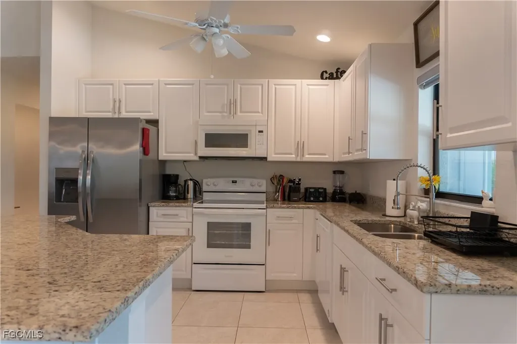 3318 SW 8th Place Cape Coral FL 33914