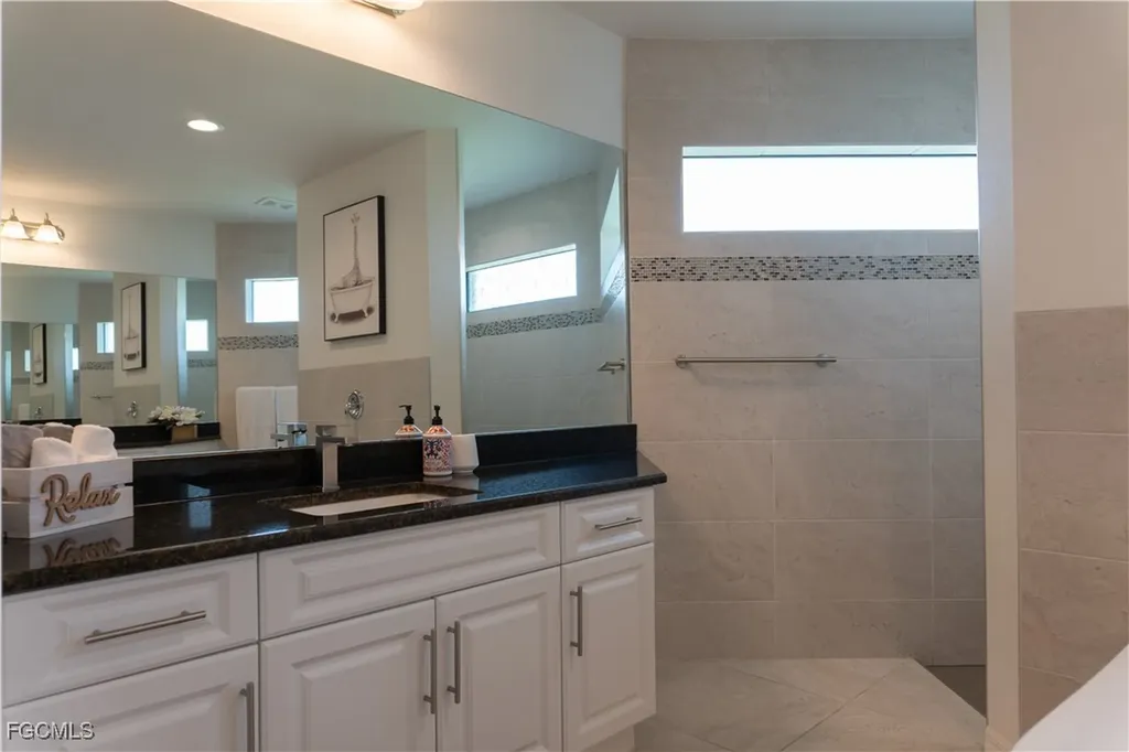 3318 SW 8th Place Cape Coral FL 33914