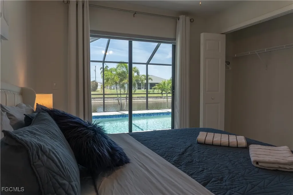 3318 SW 8th Place Cape Coral FL 33914