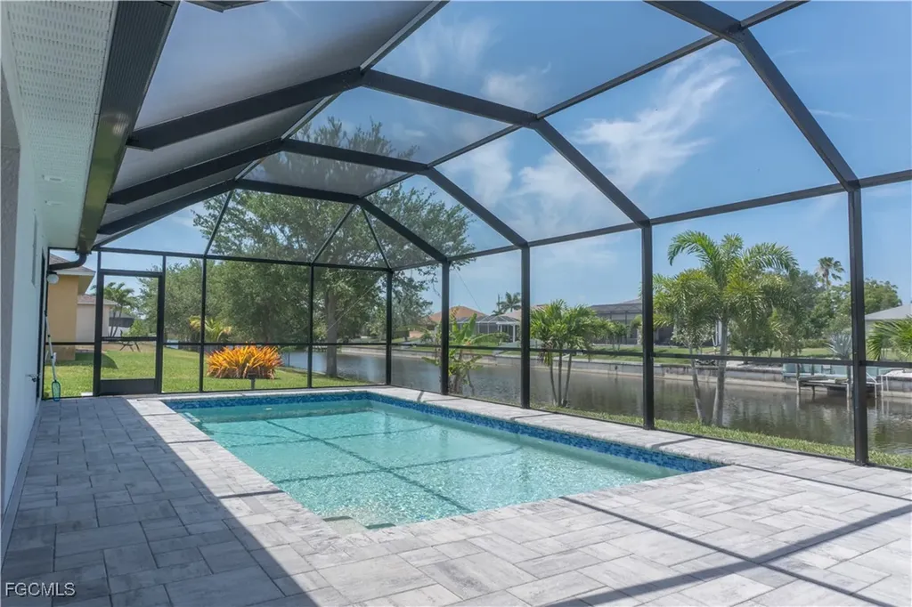 3318 SW 8th Place Cape Coral FL 33914