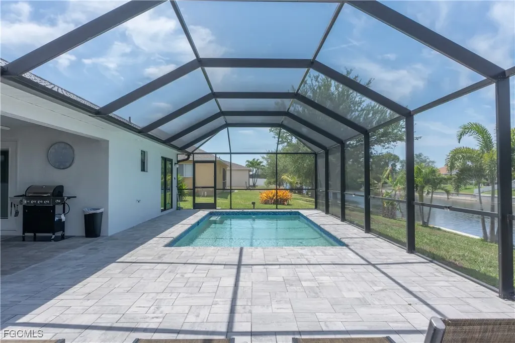 3318 SW 8th Place Cape Coral FL 33914