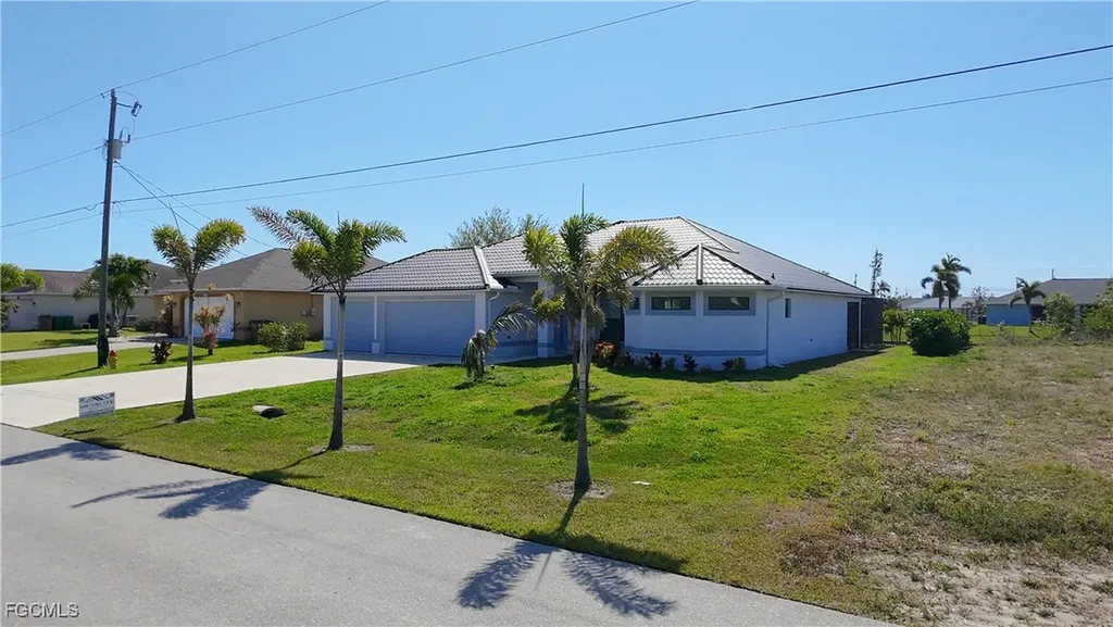 3318 SW 8th Place Cape Coral FL 33914