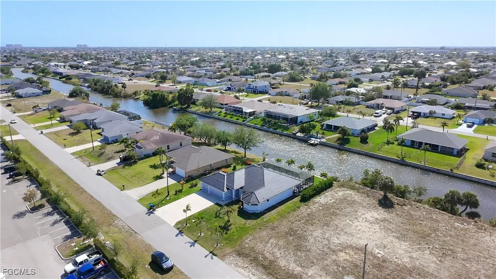 3318 SW 8th Place Cape Coral FL 33914