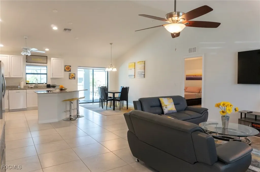 3318 SW 8th Place Cape Coral FL 33914