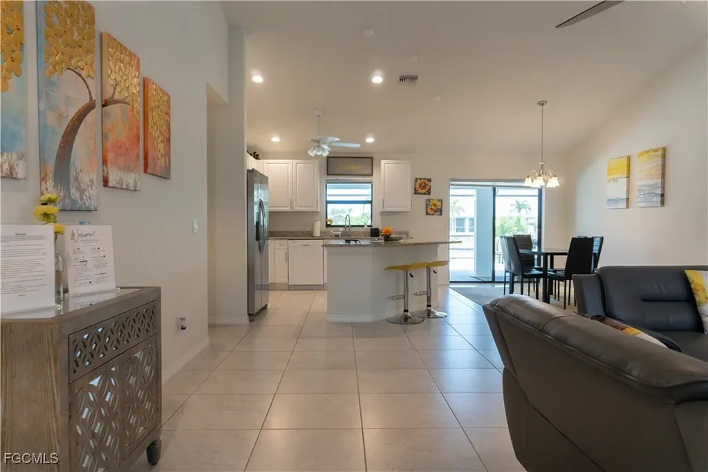 3318 SW 8th Place Cape Coral FL 33914