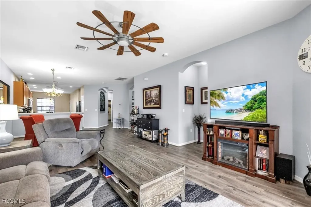3717 Pino Vista Way Estero FL 33928