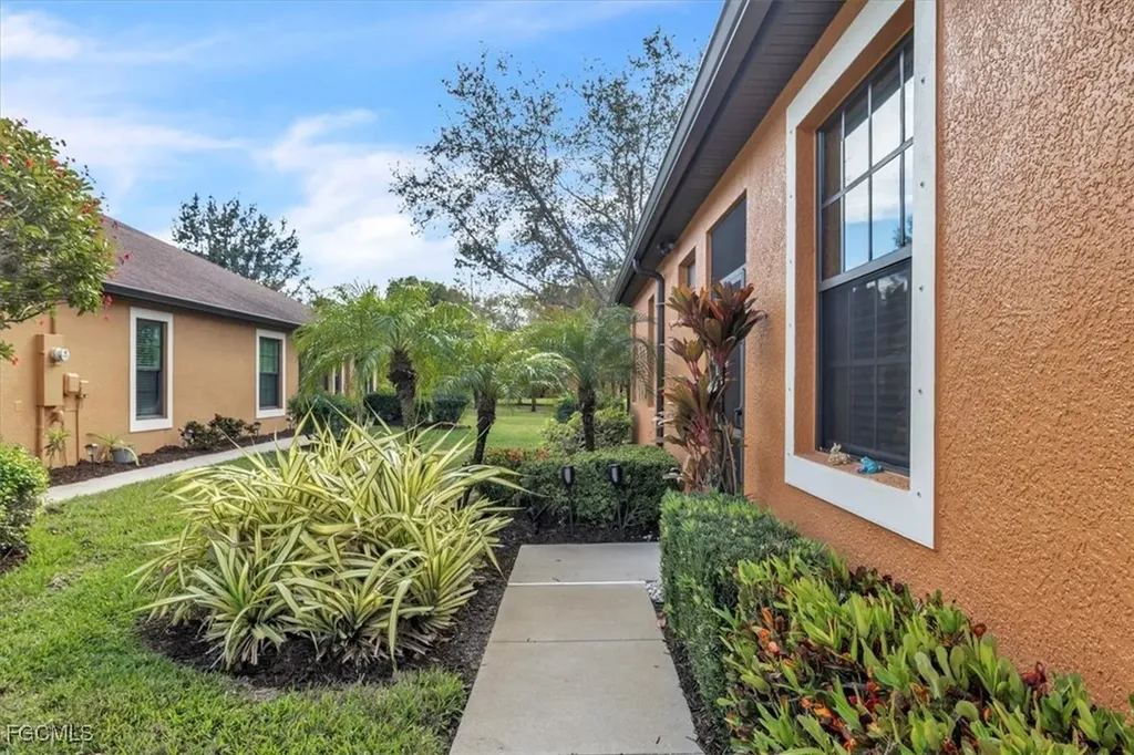 3717 Pino Vista Way Estero FL 33928