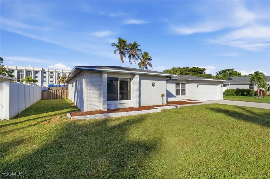 1495 Charmont Place Fort Myers FL 33919