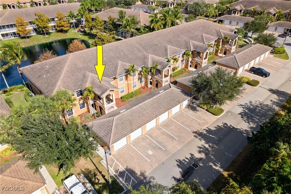 1076 Winding Pines Circle Cape Coral FL 33909