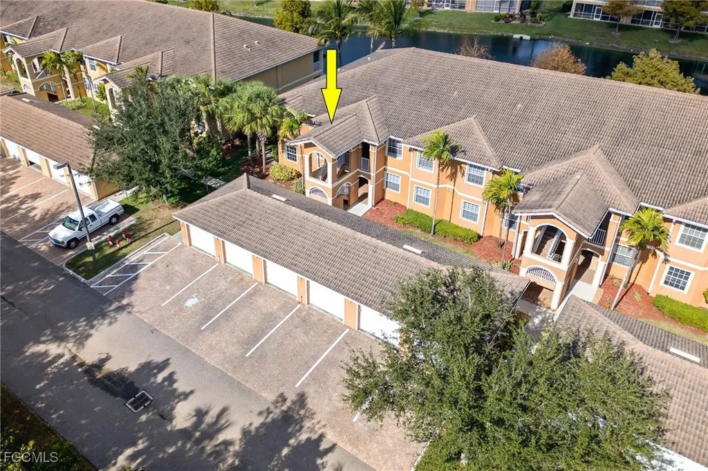 1076 Winding Pines Circle Cape Coral FL 33909