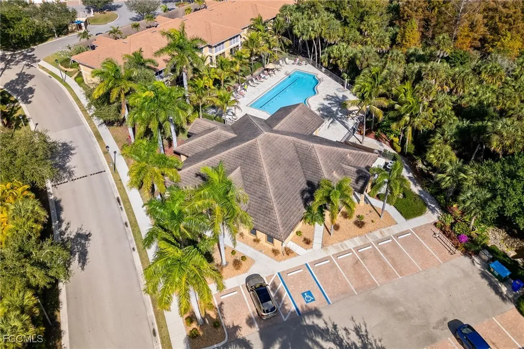 1076 Winding Pines Circle Cape Coral FL 33909