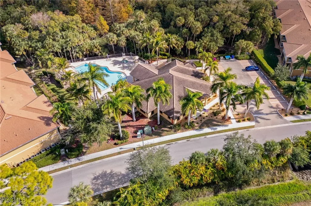 1076 Winding Pines Circle Cape Coral FL 33909