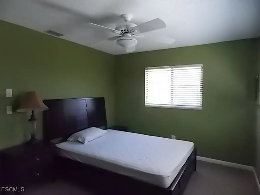 854 SE 41st Street Cape Coral FL 33904
