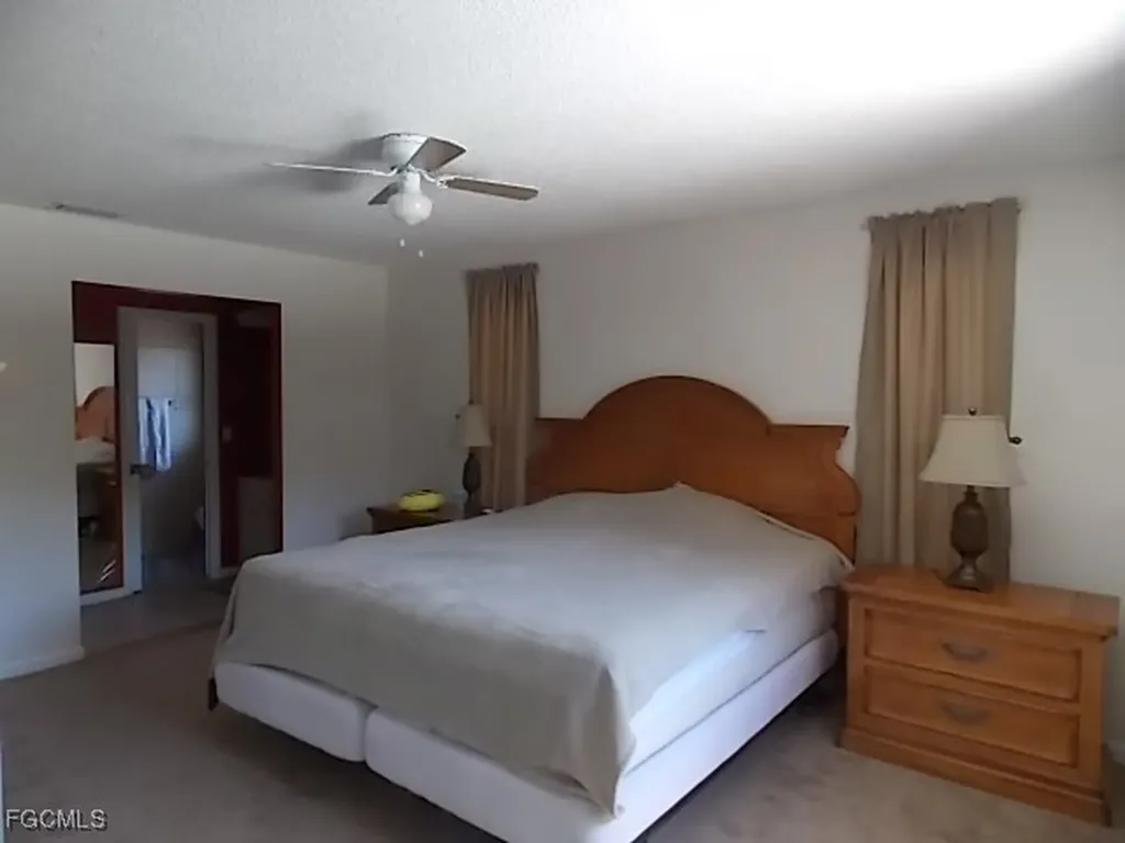 854 SE 41st Street Cape Coral FL 33904