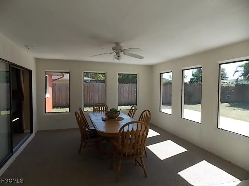 854 SE 41st Street Cape Coral FL 33904
