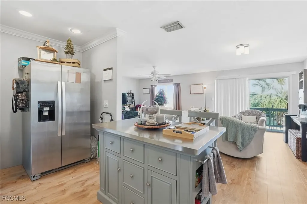 4251 Island Circle Fort Myers FL 33919