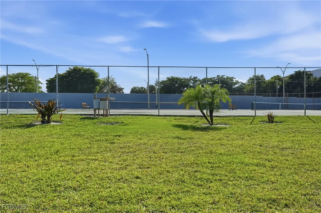 4251 Island Circle Fort Myers FL 33919
