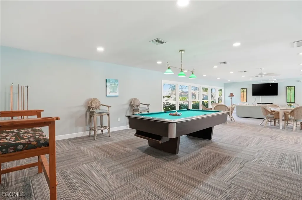 4251 Island Circle Fort Myers FL 33919